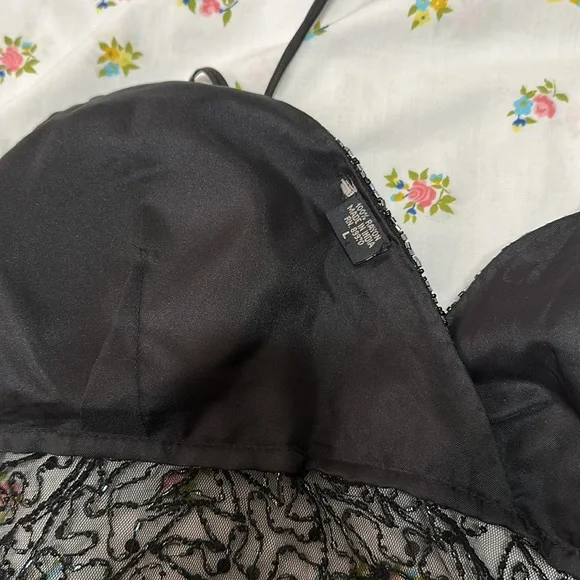 Y2K Beaded Backless Halter Top - Picture 4 of 5